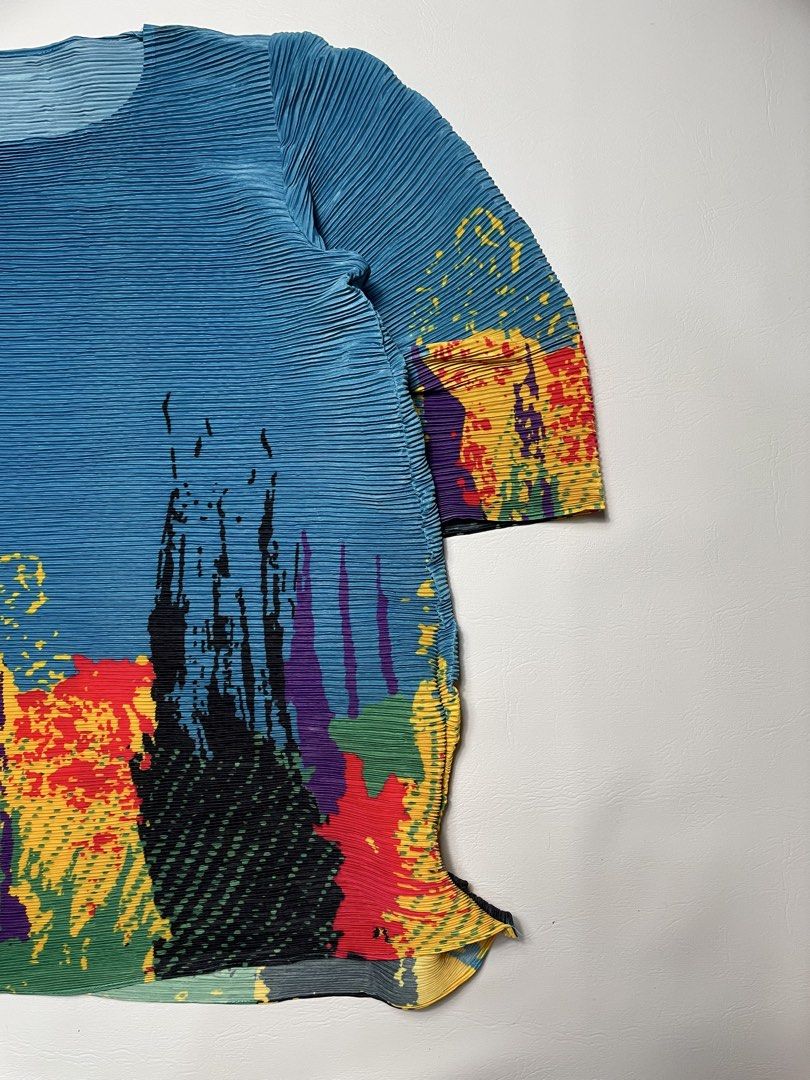 Pleats issey miyake vibe (Category: Activewear) located in Urdaneta. Submitted by northdrops_asian (Listing ID 1460453202, Image 3). Description: Excellent .