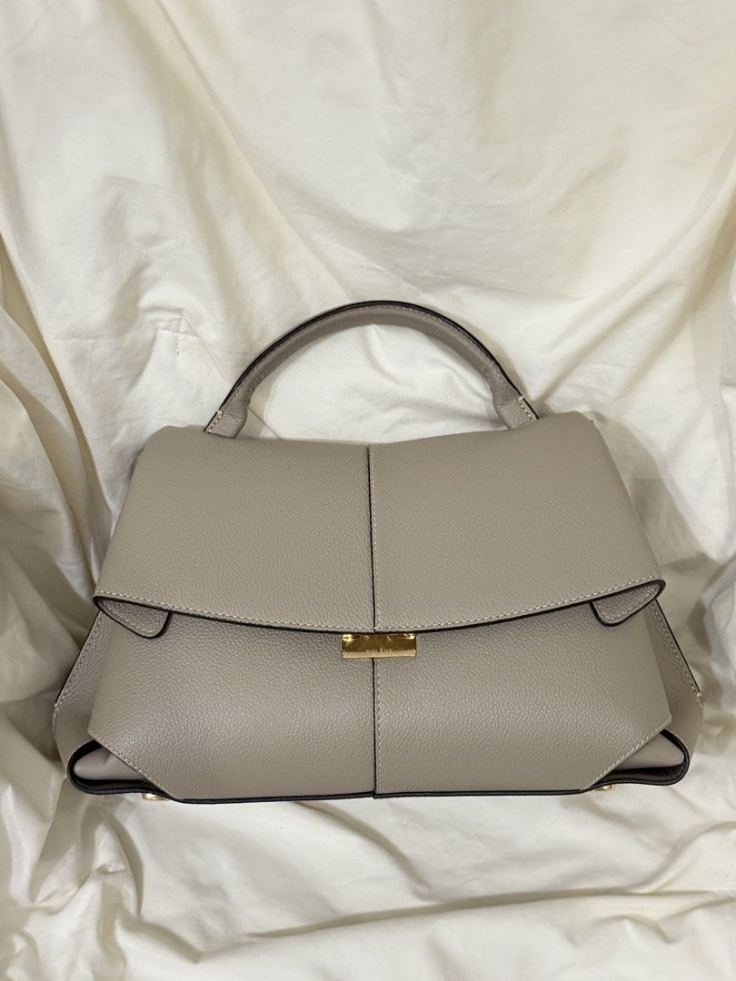 Polene Mokki regular (Category: Shoulder Bags) located in Meycauayan. Submitted by shapab (Listing ID 1460327062, Image 1). Description: Polene Mokki regular in Taupe color Authentic. With box and dustbag Excellent condition - barely used. .