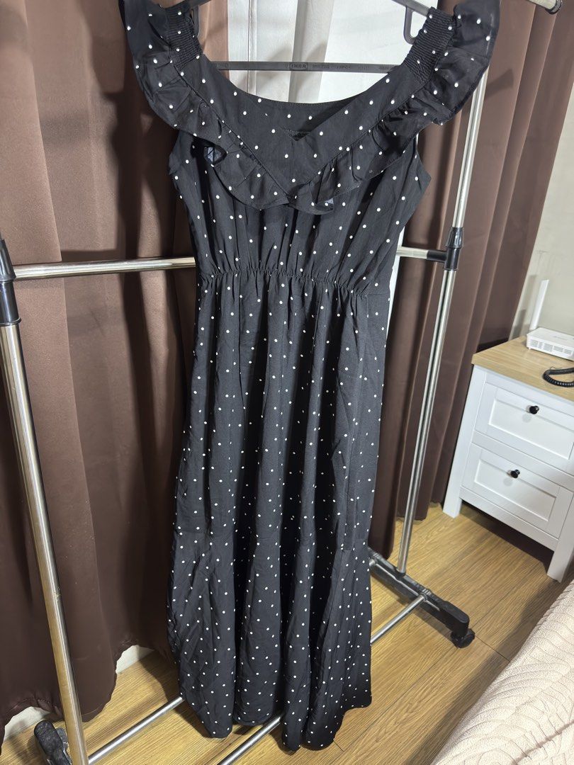 Polka dots dress (Category: Dresses) located in Manila. Submitted by shentrendsph (Listing ID 1460489672, Image 3). Description: Small on tag.