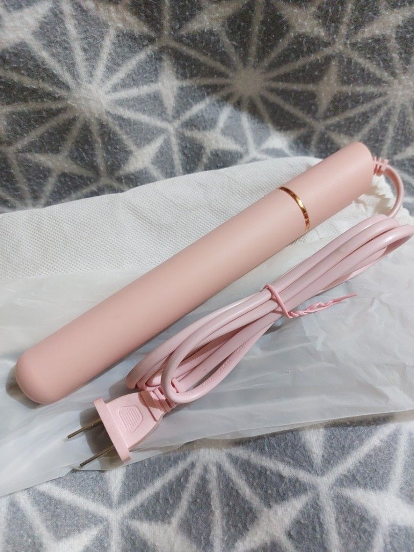 Portable Hair Curler Pink (Category: Hair) located in Antipolo. Submitted by ms.marieyahs (Listing ID 1460434288, Image 2). Description: RFS: Di na magamit, marami na ibang hair tools portable and may cover pwede ilagay sa bag.. - can send more photos if needed. - lalamove shouldered by buyer (payment upon booking). - J&T shouldered by buyer (Will use J&T direct shipping app/ payment upon booking). - you may check my profile just in case may iba 