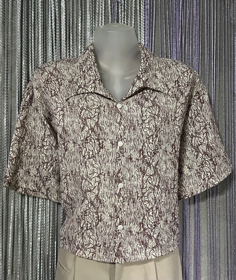 Preloved Blouses (Category: Blouses) located in Quezon. Submitted by missayah (Listing ID 1460484242, Image 3). Description: 𝗣𝗔𝗬𝗠𝗘𝗡𝗧 𝗙𝗜𝗥𝗦𝗧 💸 𝗚𝗰𝗮𝘀𝗵 | 𝗠𝗮𝘆𝗮 | 𝗚𝗼𝘁𝘆𝗺𝗲 𝐈𝐌𝐏𝐎𝐑𝐓𝐀𝐍𝐓 𝐑𝐄𝐌𝐈𝐍𝐃𝐄𝐑𝐒:🌷 • These clothes are 𝐏𝐫𝐞𝐥𝐨𝐯𝐞𝐝 please manage your expectations. • 𝐂𝐨𝐥𝐨𝐫 𝐦𝐚𝐲 𝐬𝐥𝐢𝐠𝐡𝐭𝐥𝐲 𝐯𝐚𝐫𝐲 due to photographic lighting. ⚠ɴᴏᴛ ꜰᴏʀ ᴘᴇʀꜰᴇᴄᴛɪᴏɴɪꜱᴛ. ɪꜰ ʏᴏᴜ ᴡᴀɴᴛ ᴀ ʙʀᴀɴᴅ-ɴᴇᴡ ɪᴛᴇᴍ, ʙᴇᴛᴛᴇʀ ᴛᴏ ʙᴜʏ ꜰʀᴏᴍ