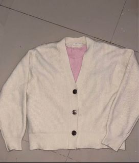 (Category: ) located in . Submitted by 4everthrifts (Listing ID 1460467271, Image 1). Description: .