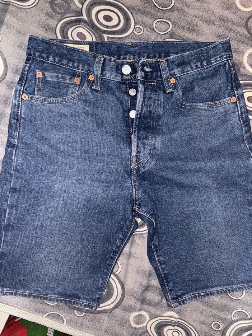 Preloved Levi’s 501 Regular Men Shorts (Category: Shorts) located in Tagbilaran City. Submitted by fragmentationer (Listing ID 1460436351, Image 3). Description: Authentic Levi’s 501 Shorts. 100% Cotton. Worn Once. Near mint condition. .
