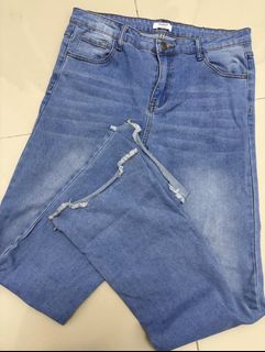 (Category: ) located in . Submitted by 4everthrifts (Listing ID 1460465451, Image 1). Description: .