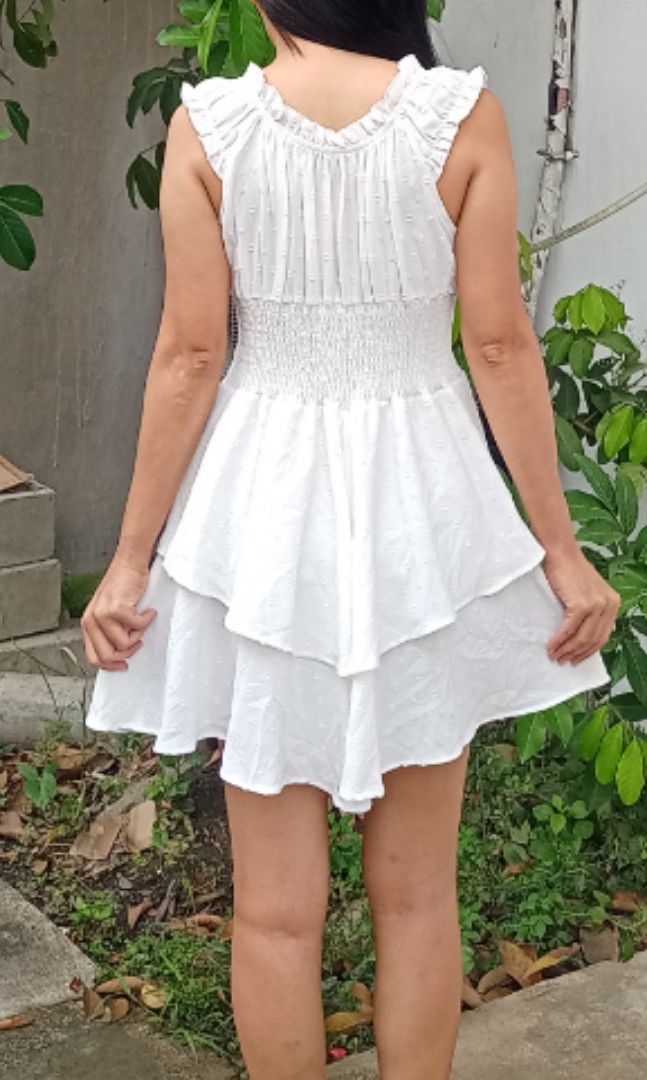 Premium white wide flowy jumpshort (Category: Jumpsuits) located in Davao. Submitted by kannikasok1987 (Listing ID 1460388513, Image 2). Description: Wd lining Medium on tag Bust 36 Waist 28-32 (stretchy) L 31 mall quality.