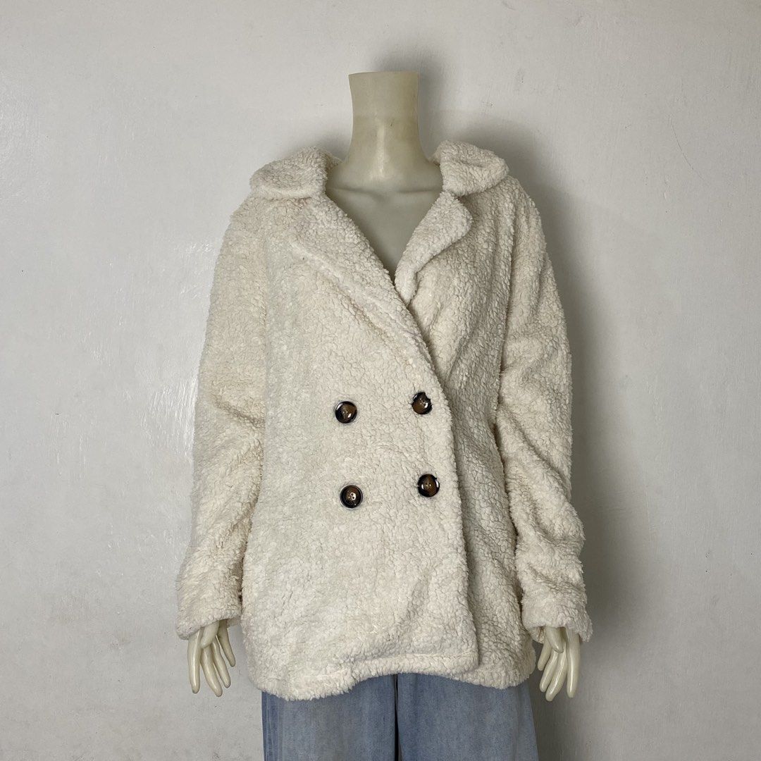 Pretty Garden ✨ | White Double-Breasted Teddy Fleece Jacket (Category: Coats, Jackets and Outerwear) located in Bulacan. Submitted by orc.ph (Listing ID 1460444968, Image 2). Description: Pretty Garden ✨ | White Double-Breasted Teddy Fleece Jacket Material Used: Polyester -White -Plush Insulation -Casual Wear -Outerwear Piece -Full-Zip -Teddy Fleece -Double-Breasted Front Closure -Funnel-Style Collar -Two Hand Pockets ‎-Size: M -Width: 20.5 ‎-Len