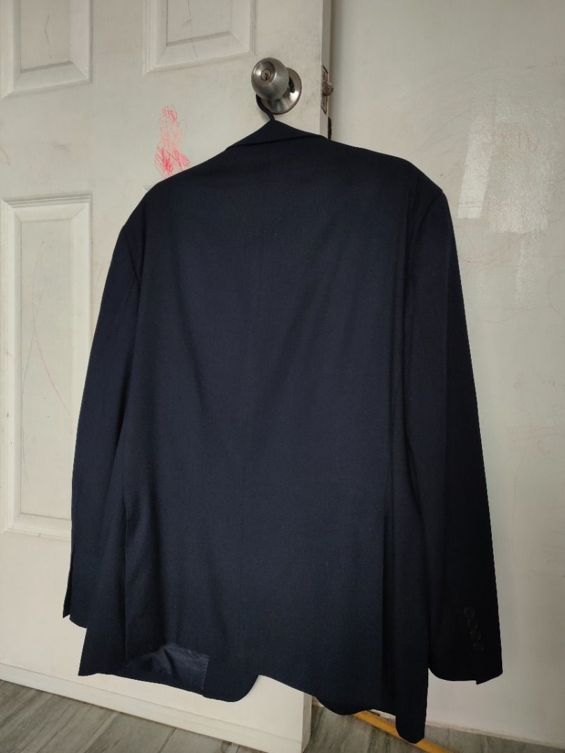 Pronto Uomo Navy Blazer - Large (Category: Coats, Jackets and Outerwear) located in Dasmarinas. Submitted by jethroespinosa (Listing ID 1460355140, Image 2). Description: Size in inches: 22 width 31.5 length No issues or alterations Loc: Dasma Cavite MOP: Gcash.