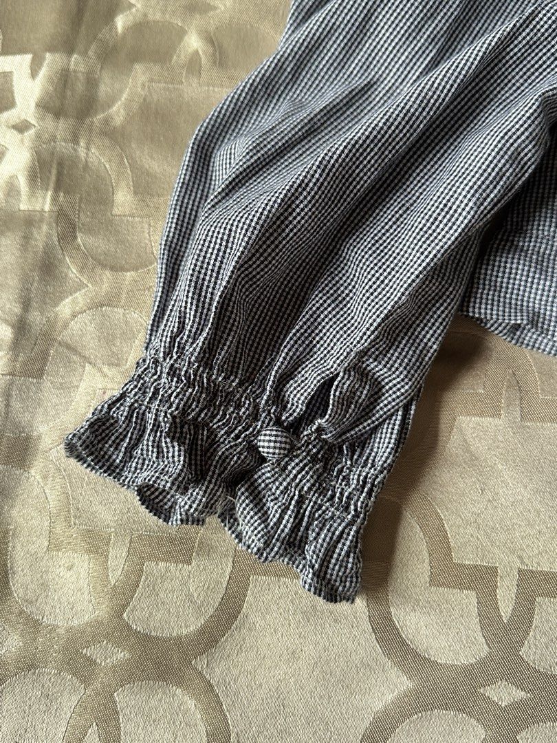Gingham Long Sleeve Top (Category: Others Tops) located in Floridablanca. Submitted by prelovedlovebyjl (Listing ID 1460337973, Image 3). Description: -Likely Used -In very good condition -Can fit s-m size - Can be negotiable - Strictly no COD Location: Floridablanca, Pampanga just message me if interested po. thank you!!:>>.