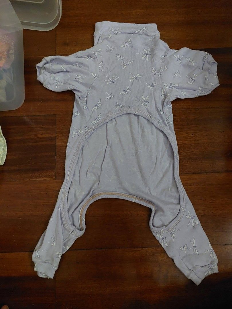 Purple Onesie for pets (Category: Homes & Other Pet Accessories) located in Caloocan City. Submitted by ericajane_tc (Listing ID 1460476969, Image 2). Description: Fit for small breed with long legs or medium breed with short legs.