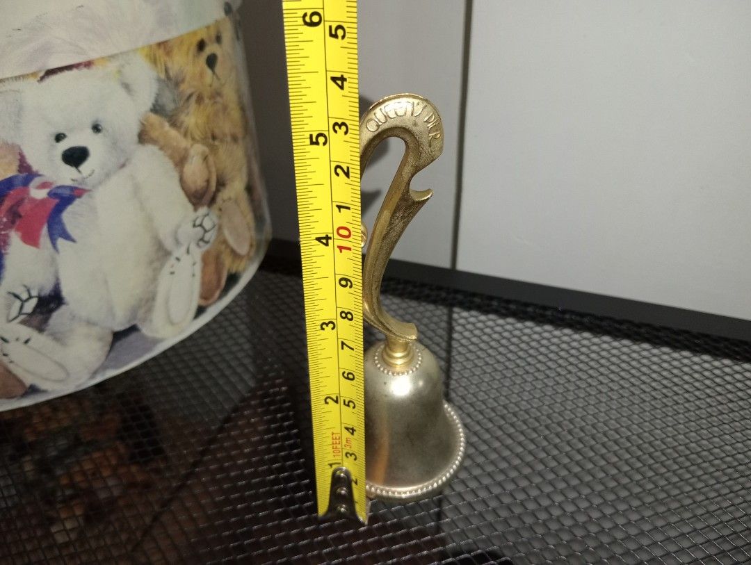 QUEEN'S PIER VINTAGE BELL (Category: Vintage Collectibles) located in Kawit. Submitted by gieclutter (Listing ID 1460504311, Image 2). Description: Flakers and joy reservers are 𝗻𝗼𝘁 𝗮𝗹𝗹𝗼𝘄𝗲𝗱 ⚠️ ✓𝗔𝗦 𝗜𝗦 ✓Vintage ・Actual photos, sized precisely ・Verify the item's dimensions first ・ Expect flaw (scratches) as items are sourced directly from the supplier ・All sales are final—no returns, exchanges, or refunds 𝗟𝗢𝗖𝗔𝗧𝗜𝗢𝗡: Kawit, Cavit