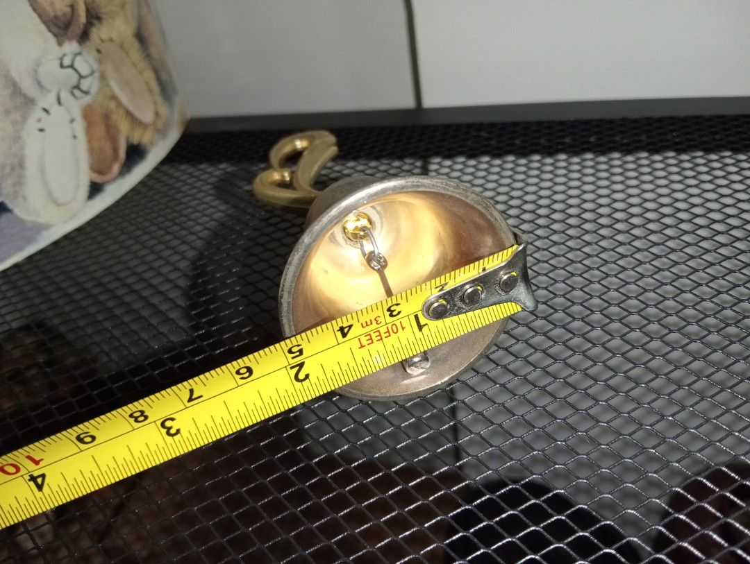 QUEEN'S PIER VINTAGE BELL (Category: Vintage Collectibles) located in Kawit. Submitted by gieclutter (Listing ID 1460504311, Image 3). Description: Flakers and joy reservers are 𝗻𝗼𝘁 𝗮𝗹𝗹𝗼𝘄𝗲𝗱 ⚠️ ✓𝗔𝗦 𝗜𝗦 ✓Vintage ・Actual photos, sized precisely ・Verify the item's dimensions first ・ Expect flaw (scratches) as items are sourced directly from the supplier ・All sales are final—no returns, exchanges, or refunds 𝗟𝗢𝗖𝗔𝗧𝗜𝗢𝗡: Kawit, Cavit