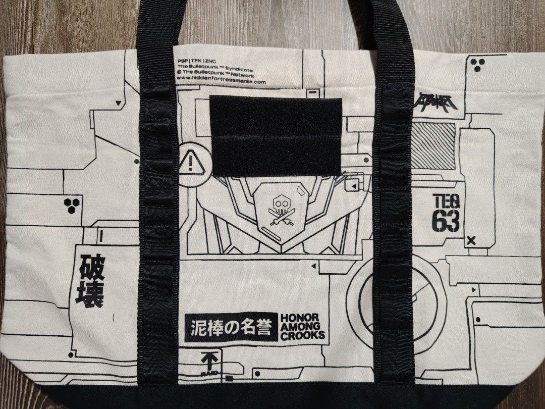 Quiccs Tote Bag (Category: Tote Bags) located in Quezon City. Submitted by anna.anna8 (Listing ID 1460441240, Image 2). Description: - Quiccs Tote Bag - Spacious and practical for carrying your essentials.