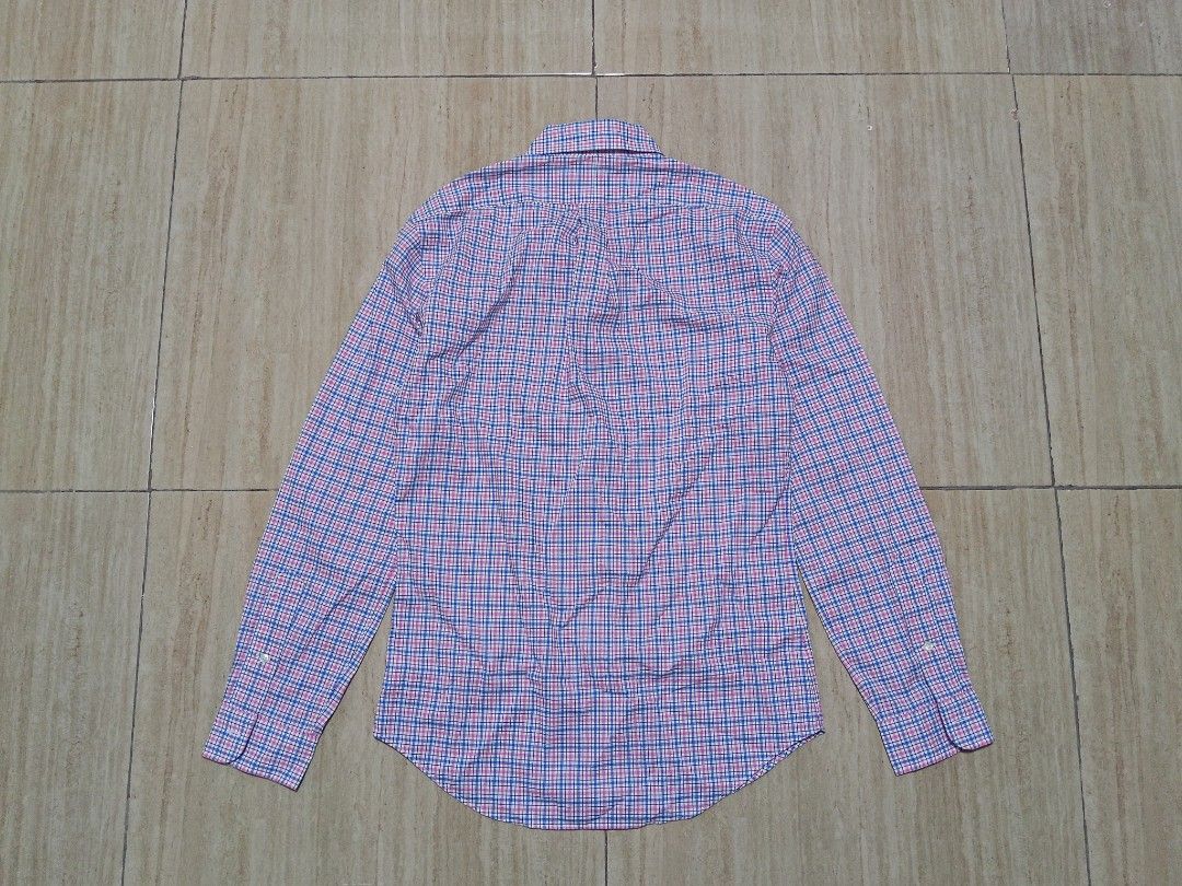 Ralph Lauren Slim Fit Button Down Shirt Size S (Category: Tshirts & Polo Shirts ) located in Glan. Submitted by cpaharodde48008 (Listing ID 1460427164, Image 2). Description: - Brand: Ralph Lauren - Fit: Slim Fit - Material: 100% Cotton Stretch - Design: Classic Plaid (Blue, Pink, White) - Features: Signature Pony Logo on Chest - Occasion: Casual to Smart Casual Wear.