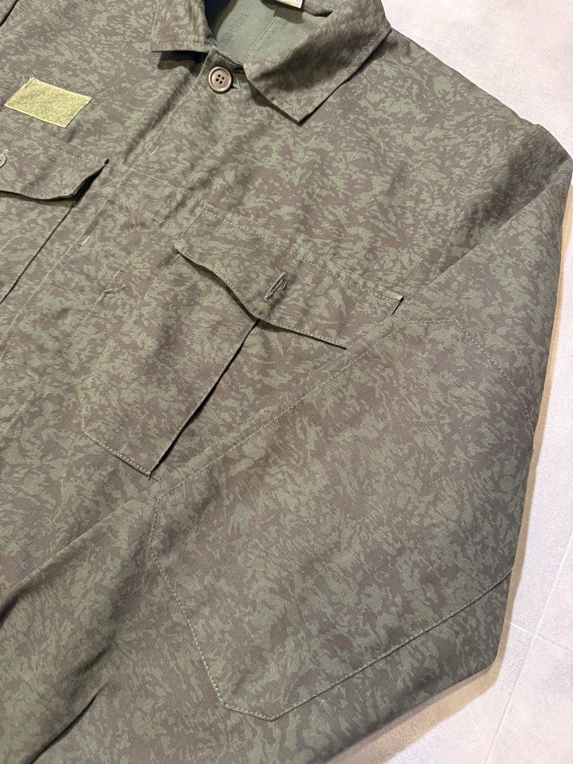 Random Military Jacket (Category: Coats, Jackets and Outerwear) located in San Fernando. Submitted by passaloadsarisaristore (Listing ID 1460435091, Image 2). Description: bought in japan thrift store.