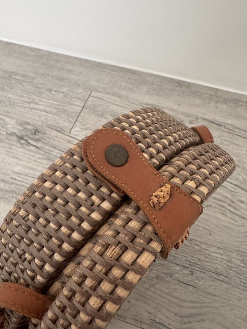 Rattan Cross-Body Bag (Category: Cross-body Bags) located in Manila. Submitted by celestial08 (Listing ID 1460435797, Image 3). Description: Negotiable pricing..