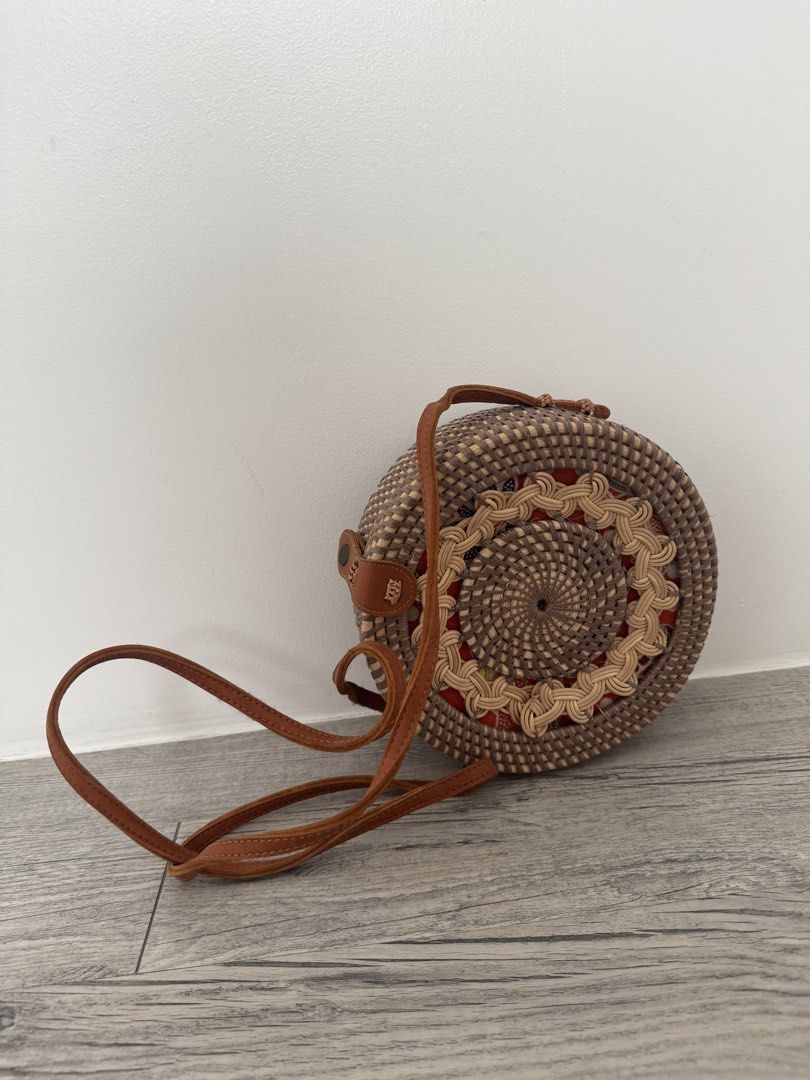 Rattan Cross-Body Bag (Category: Cross-body Bags) located in Manila. Submitted by celestial08 (Listing ID 1460435797, Image 2). Description: Negotiable pricing..