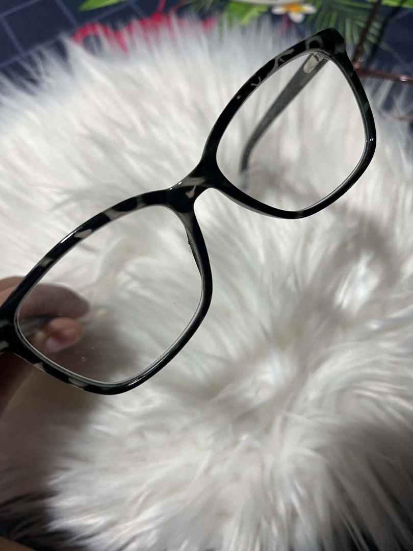 Reading glasses 2.0 (Category: Vision Care) located in Caloocan City. Submitted by trebdy01 (Listing ID 1460478127, Image 2). Description: 👓 READING GLASSES +2.00 ✨ Full Frame ✨ +2.00 Reading Lens ✨ Scratch-Resistant Lenses ✨ From USA 🇺🇸 ✨ 2 pcs available 🖤 Black Design 🩷 Pink Design Perfect for reading books, phones, documents, and other small prints. 2 pcs available.