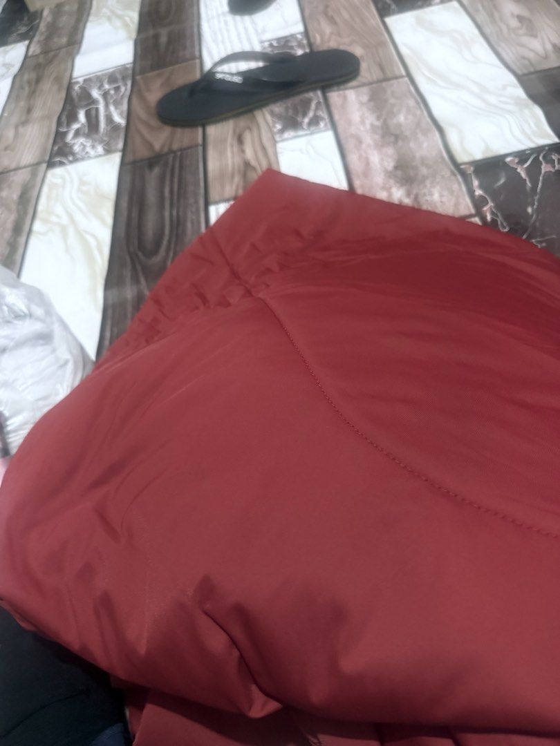 Red comforter super soft (Category: Bedding & Towels) located in Manila. Submitted by ginetedw46 (Listing ID 1460469117, Image 1). Description: Good as new good quality .