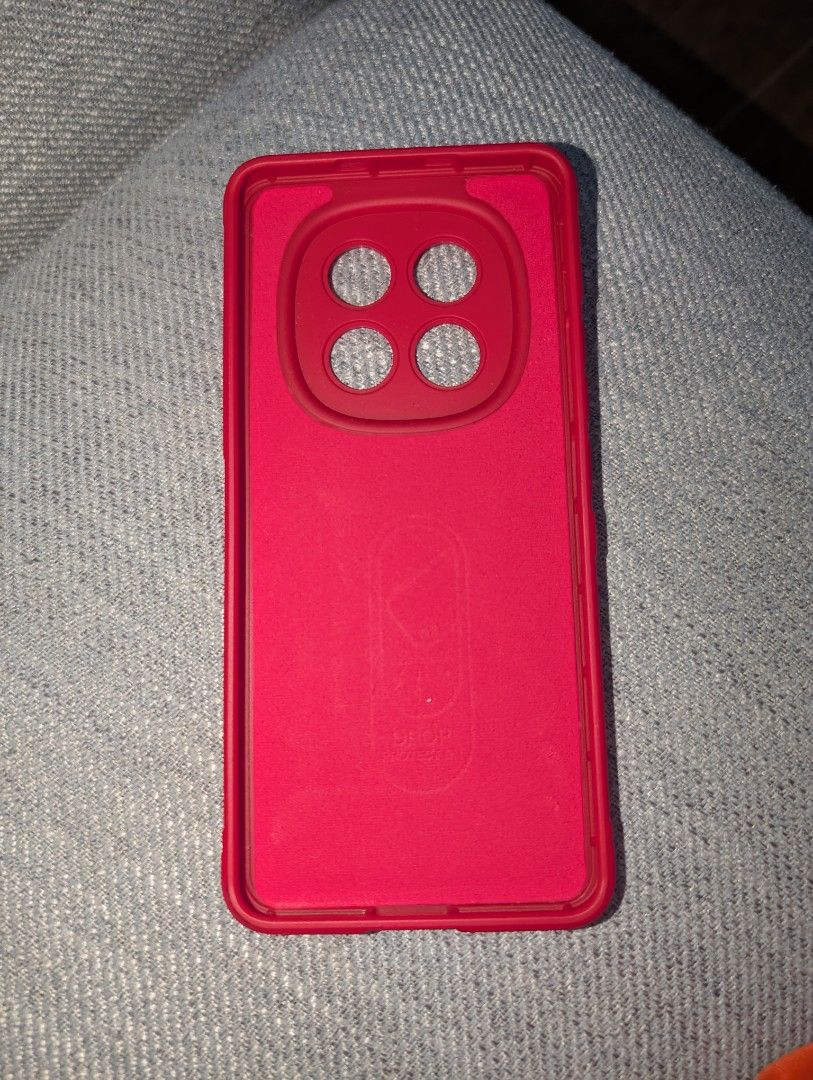 Redmi Note 15 Phone Case (Category: Cases & Sleeves) located in Quezon City. Submitted by qatarboi (Listing ID 1460471302, Image 2). Description: 1 week only used.