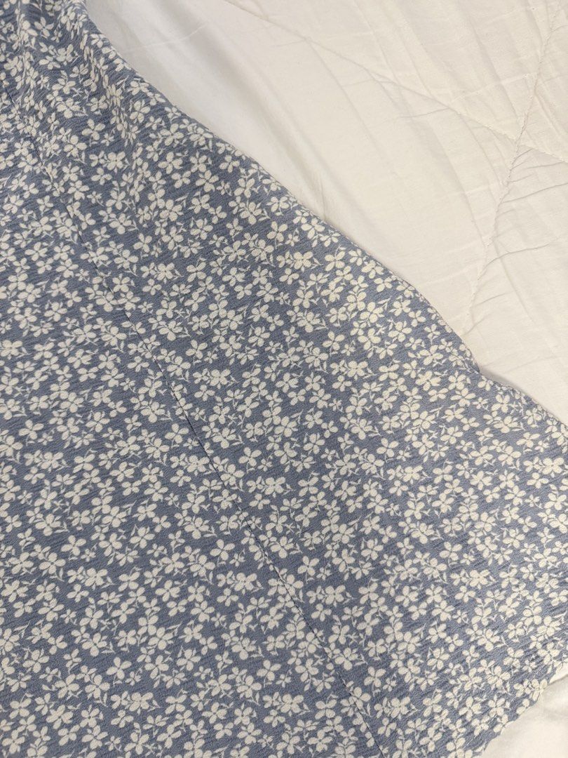 Regatta Blue Floral Dress (Category: Dresses) located in Butuan. Submitted by notcwp (Listing ID 1460325020, Image 2). Description: with side zipper and pockets size S.