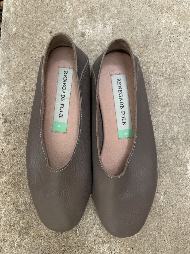 Renegade Folk OMW Half Flats (Category: Flats & Sandals) located in Marikina City. Submitted by projectsparkjoy (Listing ID 1460351927, Image 2). Description: Renegade Folk OMW Half Flats Grey Size 6 In good condition Clean insoles .