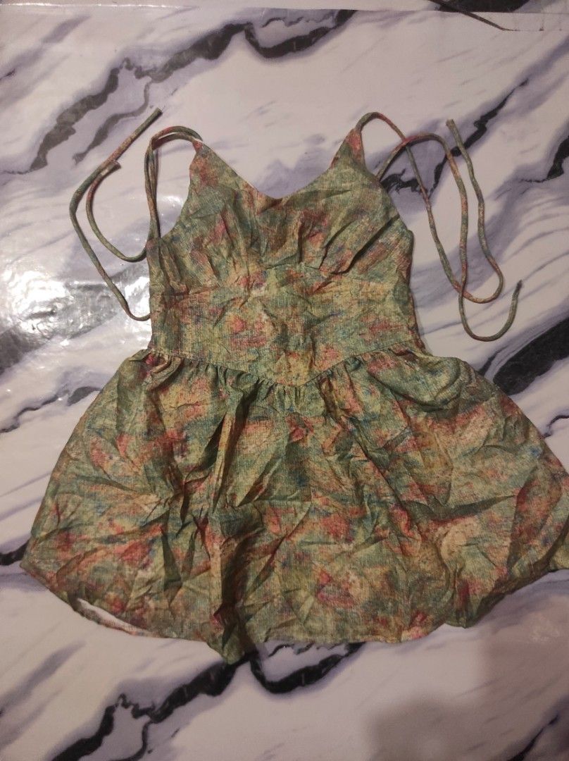 Retro Style Dress (Category: Dresses) located in Manila. Submitted by mahriahhzz (Listing ID 1460458477, Image 1). Description: .