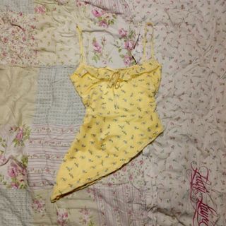 (Category: ) located in . Submitted by waldorf.thrifted (Listing ID 1460449344, Image 1). Description: .