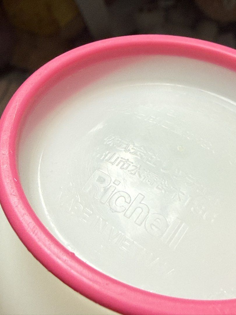 Richell Straw Sippy Cup Pink (Category: Weaning & Toddler Feeding) located in Taguig. Submitted by dmtkph (Listing ID 1460317396, Image 2). Description: - Pink Richell straw sippy cup with free straw cover - Features easy-grip handles - Comes with straw and lid - Ideal for toddlers learning independent drinking.