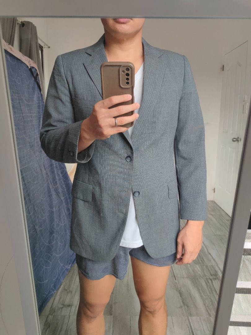 Richman Brothers Grey Blazer - Large (Category: Coats, Jackets and Outerwear) located in Dasmarinas. Submitted by jethroespinosa (Listing ID 1460333547, Image 3). Description: Size in inches: 21 width 31 length No issues or alterations Loc: Dasma Cavite MOP: Gcash.
