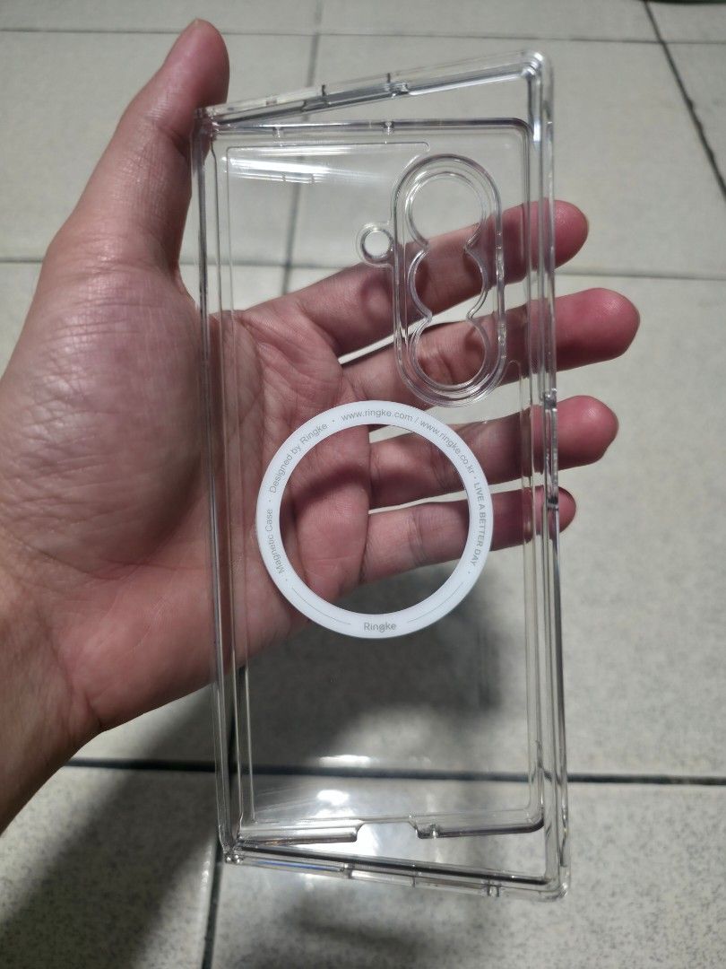 Ringke Fusion Magnetic Fold 7 (Category: Cases & Sleeves) located in Rodriguez. Submitted by mugiawaya (Listing ID 1460390353, Image 2). Description: Case only. Location montalban, lalamove outside area. RFS: Switched to spigen..
