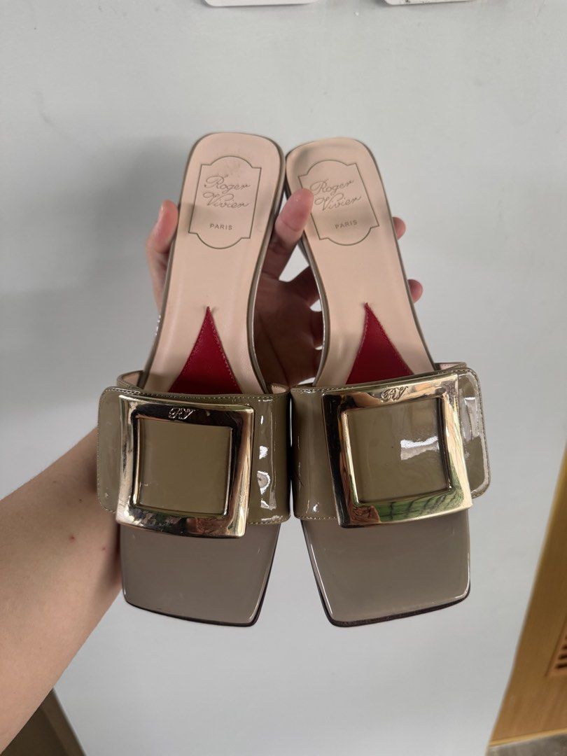 Roger Vivier EUR 39 (Category: Sandals) located in Antipolo. Submitted by ceraken_luxpreloved (Listing ID 1460374830, Image 1). Description: Issue: visible stain see photos.