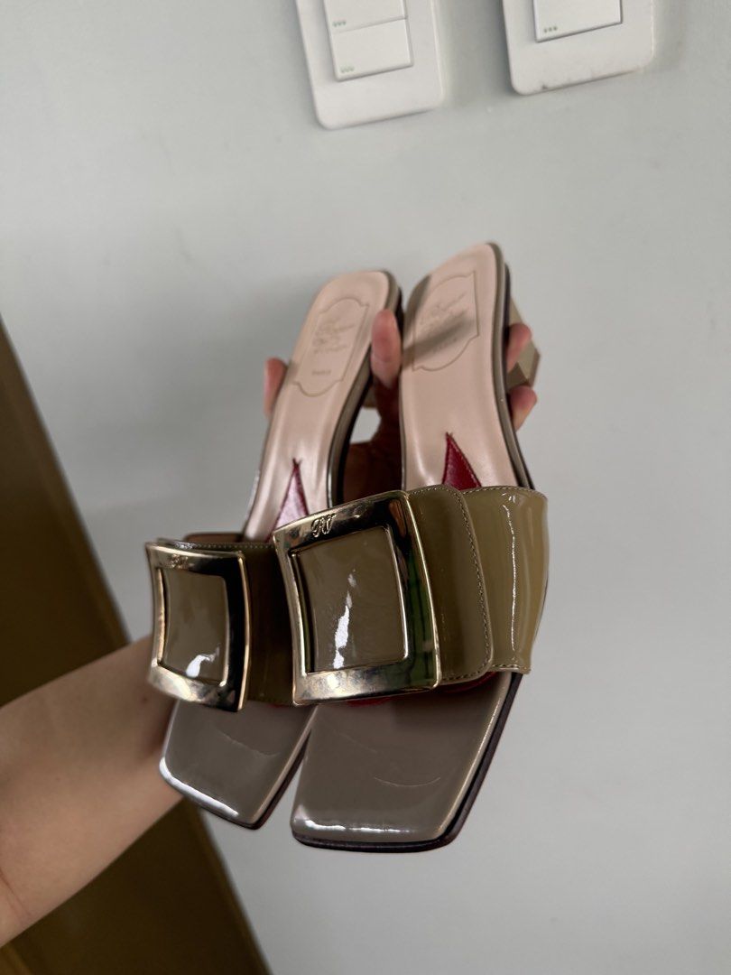 Roger Vivier EUR 39 (Category: Sandals) located in Antipolo. Submitted by ceraken_luxpreloved (Listing ID 1460374830, Image 3). Description: Issue: visible stain see photos.