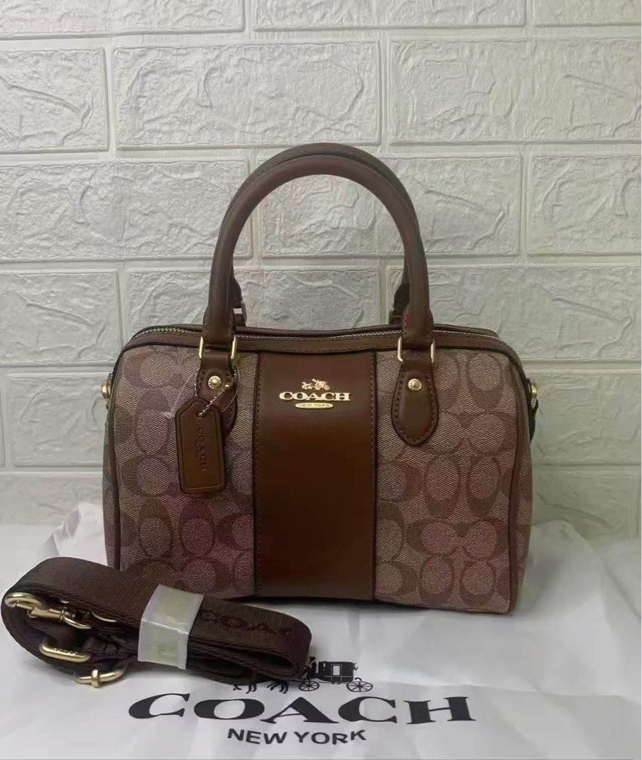Rowan Bag (Category: Cross-body Bags) located in Manila. Submitted by _pattiyapparel (Listing ID 1460461306, Image 2). Description: Coach rowan 25cm Authentic Quality Made from Vietnam 🇻🇳.