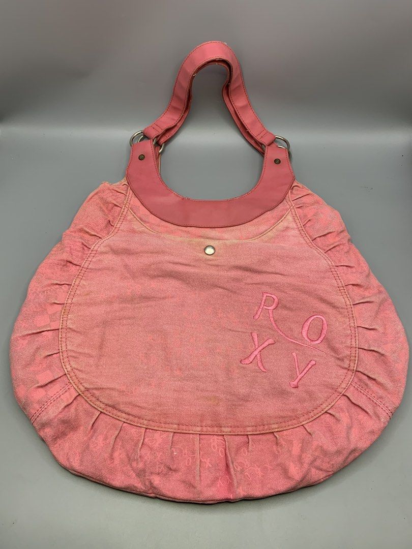 ROXY VINTAGE Y2K TOTEBAG (Category: Tote Bags) located in Bulacan. Submitted by ridersthrift_ph (Listing ID 1460382640, Image 1). Description: Authentic Used Condition Sign of usage Need Wash Only check flicks for details Gcash Payment Bulacan 📍.