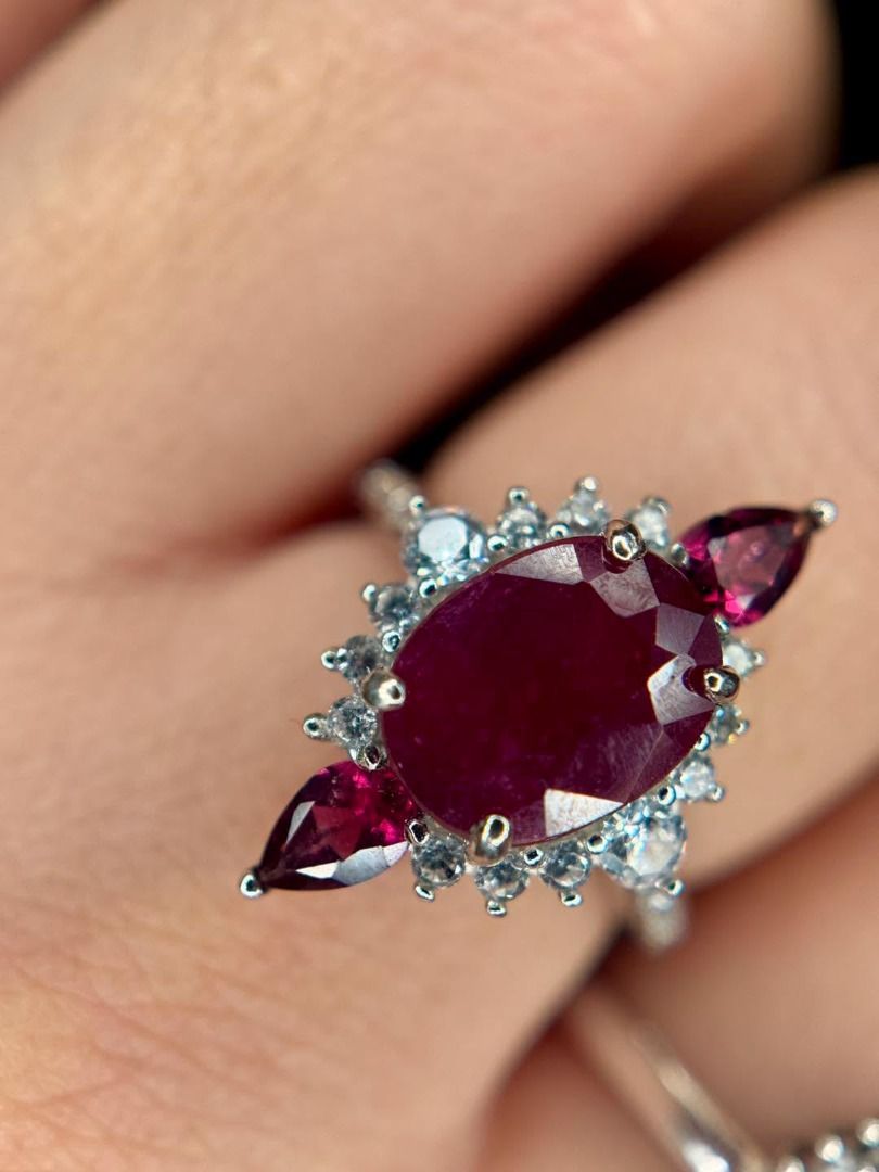 RUBY RINGS (Category: Rings) located in Baguio. Submitted by asna_taku (Listing ID 1460406376, Image 2). Description: Bold red gems with beautiful faceted sparkle—perfect if you love a statement ring with a classic, elegant feel. ✨ ❤️ Ruby + Rhodolite Garnet — Size 5 | ₱4,780 A more romantic, detailed look featuring a deep red ruby center accented by rhodolite garnet side stones and sparkling surrounding accents. Elegant and ornate, perfect if yo