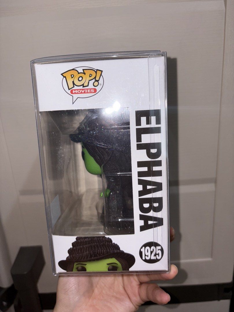 RUSH! Glinda & Elphaba Funkopop (Category: Designer & Blind Box Toys) located in Pasig City. Submitted by reeses_piece.s (Listing ID 1460335392, Image 3). Description: 800 take both .