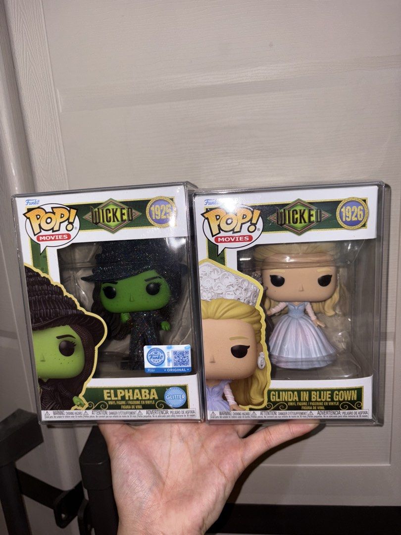 RUSH! Glinda & Elphaba Funkopop (Category: Designer & Blind Box Toys) located in Pasig City. Submitted by reeses_piece.s (Listing ID 1460335392, Image 1). Description: 800 take both .