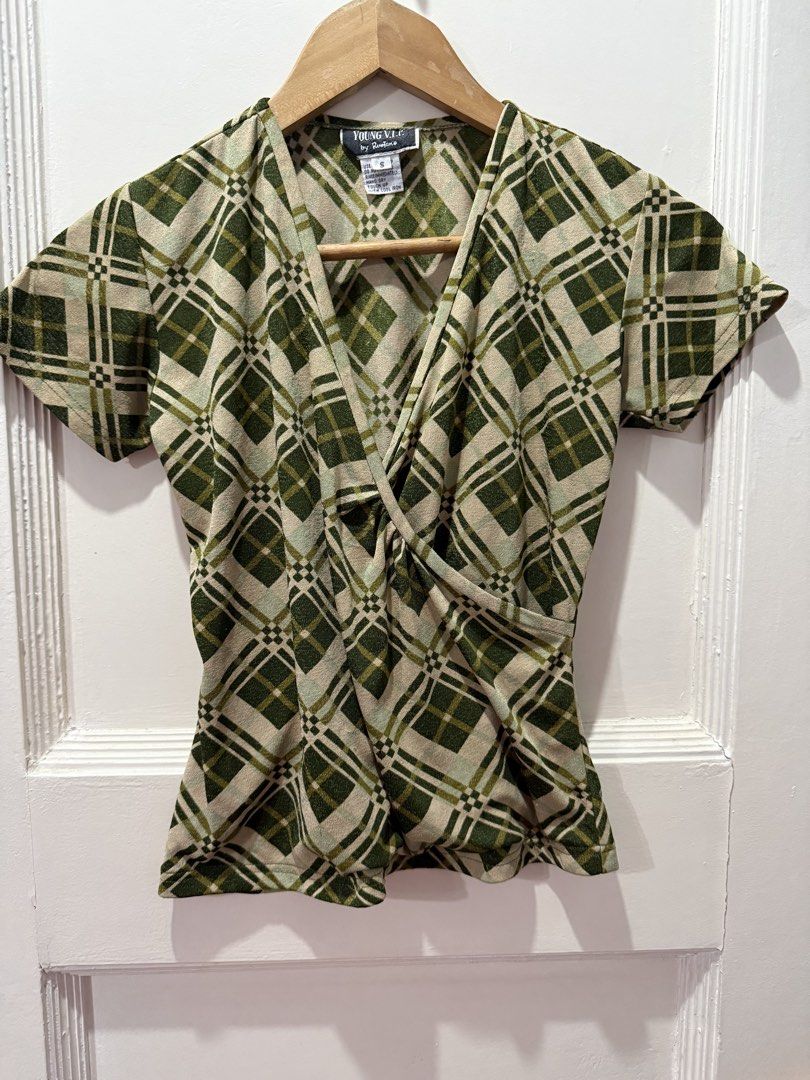 Rustans young VIP blouse (Category: Blouses) located in Paranaque City. Submitted by m_marie (Listing ID 1460319681, Image 1). Description: .
