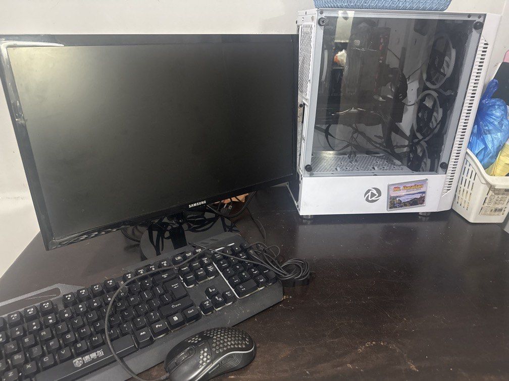 Ryzen 5 2600 + Rx 580 8gb (Category: Desktops) located in Manila. Submitted by sagepapaya120521 (Listing ID 1460307644, Image 1). Description: RYZEN 5 2600 + RX 580 Specs: CPU: RYZEN 5 2600 MOBO: ASUS PRIME A320M-K RAM: 1x 8gb ramsta 2666mhz GPU: ramsta rx 580 STORAGE: ramsta 256gb (98%health) PSU: darkflash 550w CASE: inplay meteor 3 FANS: (4pcs) RGB inplay CPU FAN: JONSBO CR1200E MONITOR: SAMSUNG S22F355FHE MOUSE: Gaming mouse d110 KEYBOARD: DY