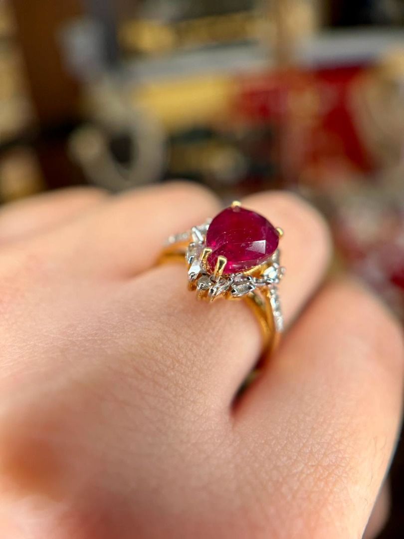S6 NATURAL MOZAMBIQUE RUBY • NATURAL DIAMONDS (Category: Rings) located in Baguio. Submitted by asna_taku (Listing ID 1460428492, Image 3). Description: ❤️ NATURAL MOZAMBIQUE RUBY • NATURAL DIAMONDS A striking natural Mozambique Ruby ring surrounded by sparkling natural diamonds. ❤️✨ 💎 Natural Ruby — 3.23 cts 💎 Natural Diamonds — approx. 0.52 ct ✨ Numerous baguette & round-cut diamonds 🇲🇿 Ruby origin: Mozambique 💍 925 Silver, Yellow Gold Pla