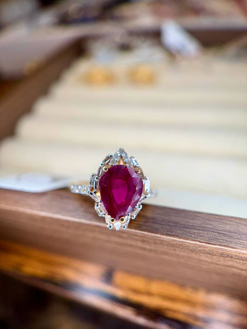 S6 NATURAL MOZAMBIQUE RUBY • NATURAL DIAMONDS (Category: Rings) located in Baguio. Submitted by asna_taku (Listing ID 1460428492, Image 1). Description: ❤️ NATURAL MOZAMBIQUE RUBY • NATURAL DIAMONDS A striking natural Mozambique Ruby ring surrounded by sparkling natural diamonds. ❤️✨ 💎 Natural Ruby — 3.23 cts 💎 Natural Diamonds — approx. 0.52 ct ✨ Numerous baguette & round-cut diamonds 🇲🇿 Ruby origin: Mozambique 💍 925 Silver, Yellow Gold Pla