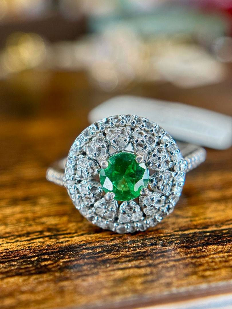 S7 NATURAL TSAVORITE GARNET RING (Category: Rings) located in Baguio. Submitted by asna_taku (Listing ID 1460407427, Image 1). Description: ✨ NATURAL TSAVORITE GARNET — A GREEN BEAUTY! ✨ A petite but seriously captivating Natural Tsavorite Garnet from Tanzania 💚 That vivid, lively green paired with a sparkling diamond halo gives this ring such an elegant, classic look. 💎 Natural Tsavorite Garnet — 0.45 cts 💎 Natural Diamonds — approx. 0.35 ct 
