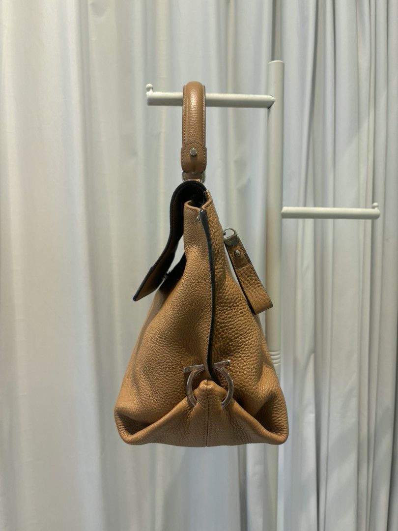 Salvatore Ferragamo Brown Leather Bag (Category: Luxury Bags & Wallets) located in Makati City. Submitted by gensfinds (Listing ID 1460359229, Image 2). Description: .
