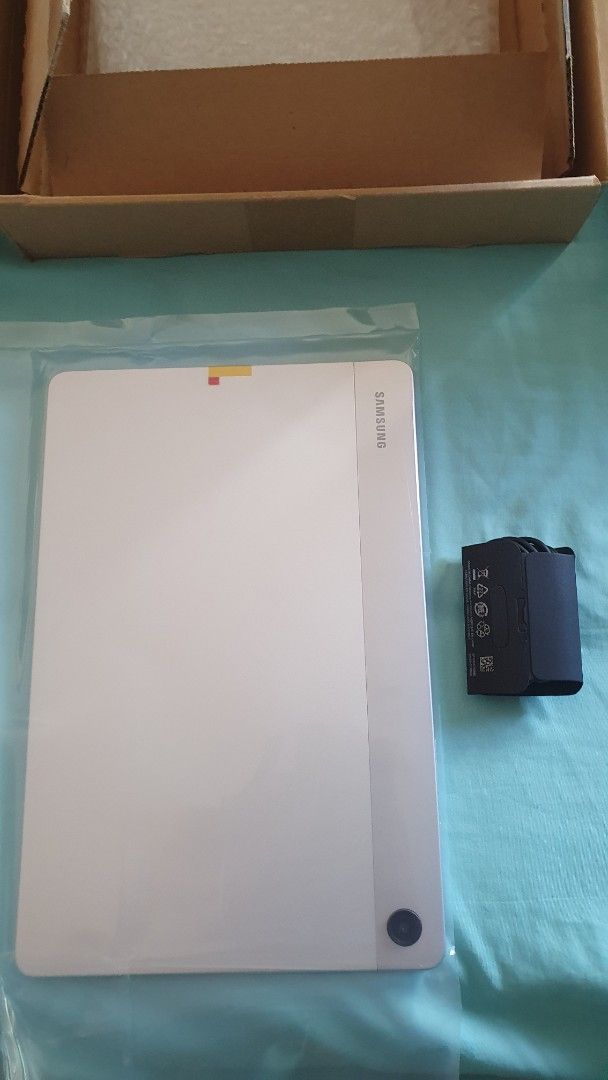 Samsung Galaxy Tab A9 Plus (Category: Android) located in Cainta. Submitted by emmanuelma92825 (Listing ID 1460442619, Image 1). Description: Samsung Galaxy Tab A9 Plus Price: 7500 pesos Condition: Pretty much brand new. Tab was only opened to see if it works. Color: Silver Storage: 64GB Resolution: 1920 x 1200 Screen size: 11 inches Other than the Tab, only the charger is included. Based in Cainta and can do meetups if buyer is nearby, otherwise
