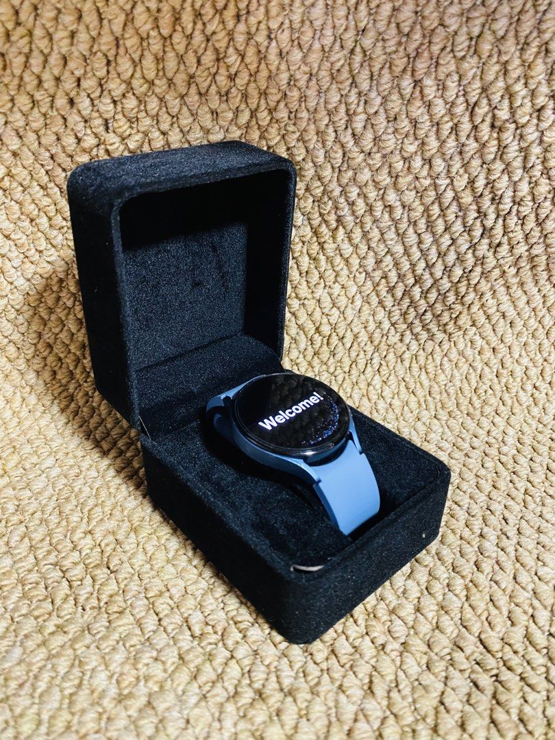 ✨Samsung Galaxy Watch5 ✨ (Category: Luxury Watches) located in Castillejos. Submitted by aprilynreyes_061123 (Listing ID 1460361251, Image 2). Description: ✅44mm ✅Sapphire blue variant ✅official magnetic wireless charging puck ⭐️ One UI Watch 6 ⭐️Wear OS / Android 14 ⭐️Security patch: August 1, 2025 ⭐️Release date ng update: October 27, 2025.