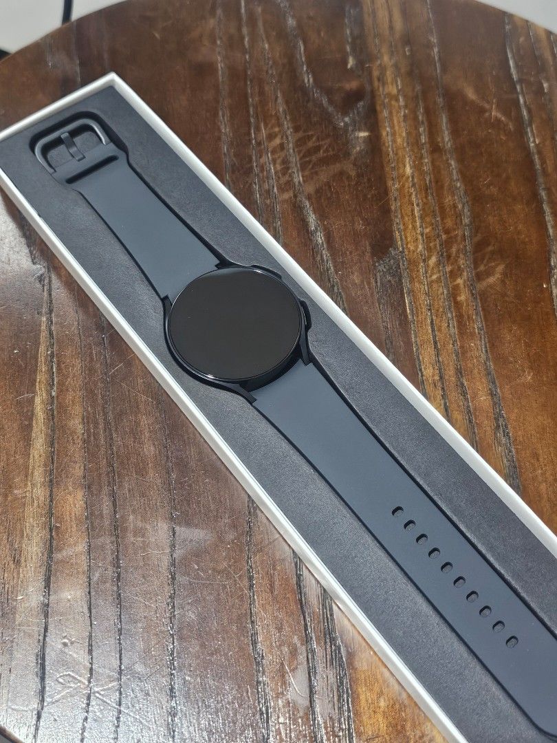 Samsung Galaxy Watch 6 - Graphite 44mm (Category: Wearables & Smart Watches) located in Manila. Submitted by sgarcia (Listing ID 1460432655, Image 2). Description: - Brand new - Samsung Galaxy Watch 6 (SM-R940) - Color: Graphite - Watch Face Size: 44mm - Manufacture Date: November 2023 - Includes Original Box - Ideal for Fitness Tracking - Stay Connected On-the-Go.