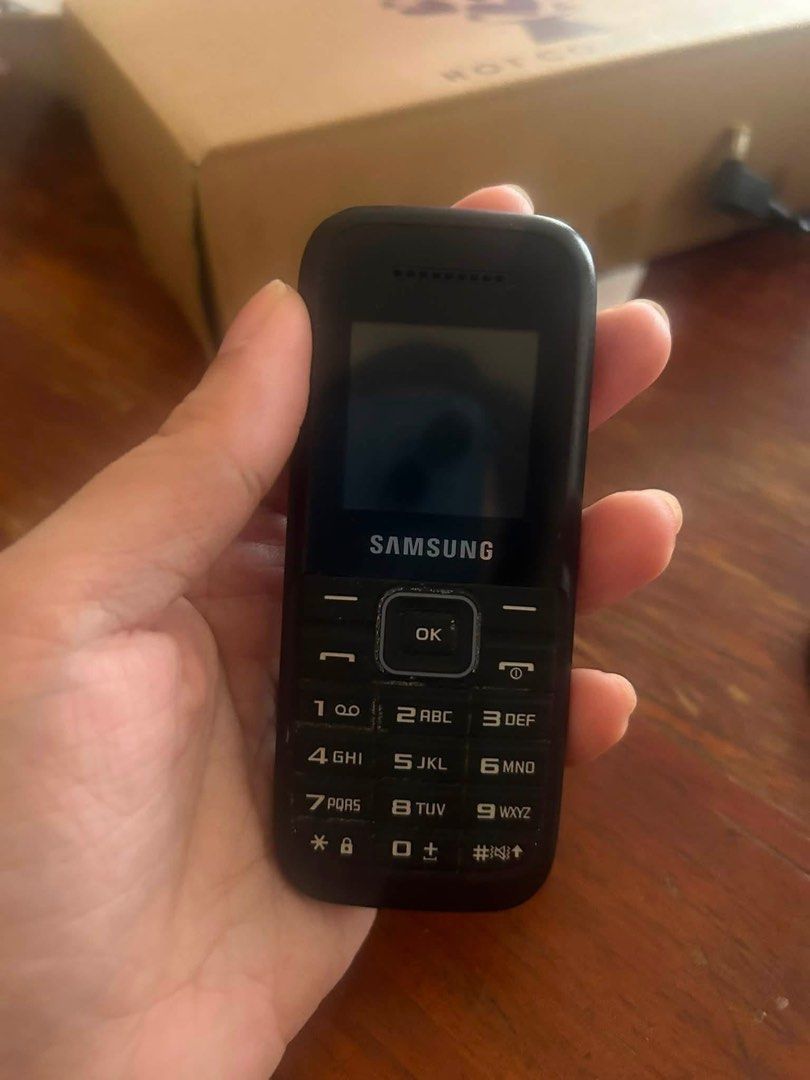 Samsung Keystone 3 (Category: Early Generation Mobile Phones) located in Tarlac. Submitted by shopwithmadzie (Listing ID 1460330592, Image 1). Description: .