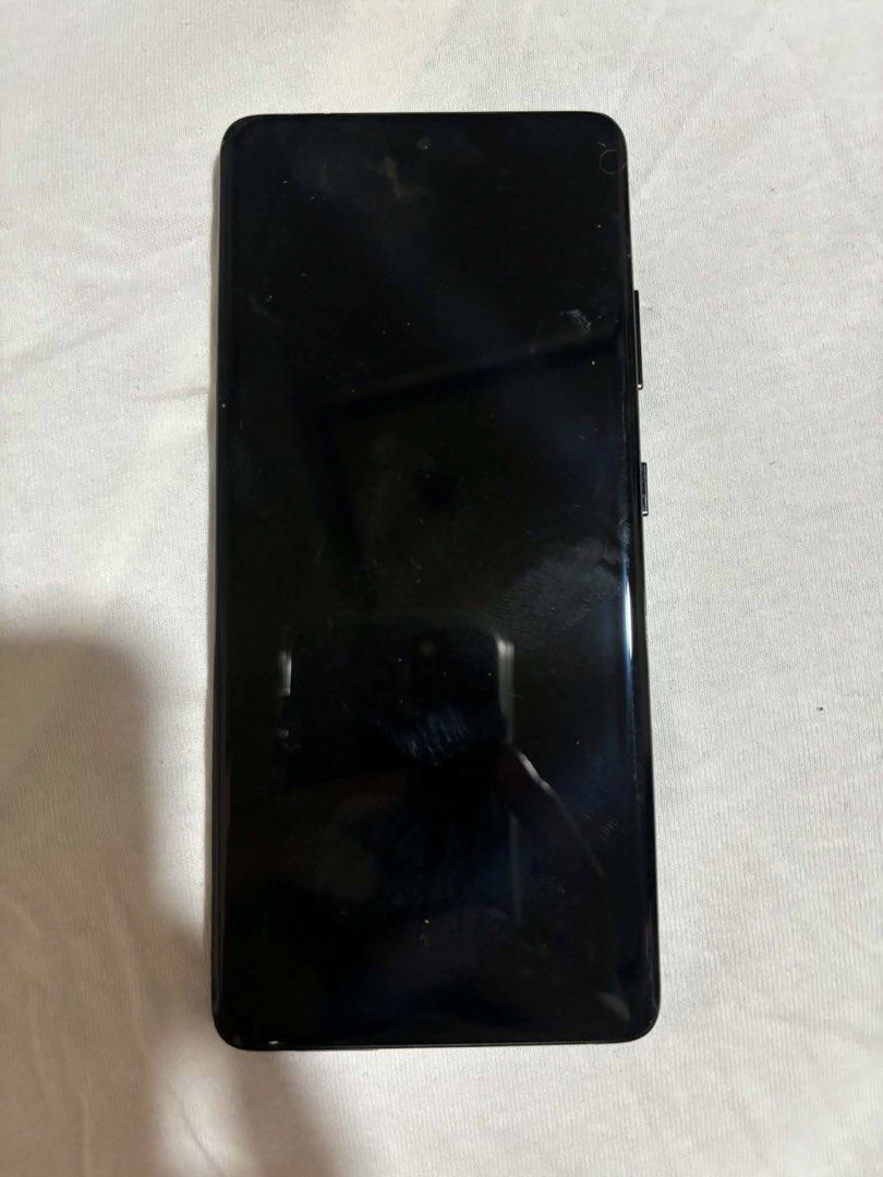Samsung S21 Ultra (Category: Samsung) located in Manila. Submitted by mxgmbgs (Listing ID 1460440391, Image 3). Description: - Samsung S21 Ultra - Color: Black - Storage: 256GB - Condition: No damage - Negotiable .