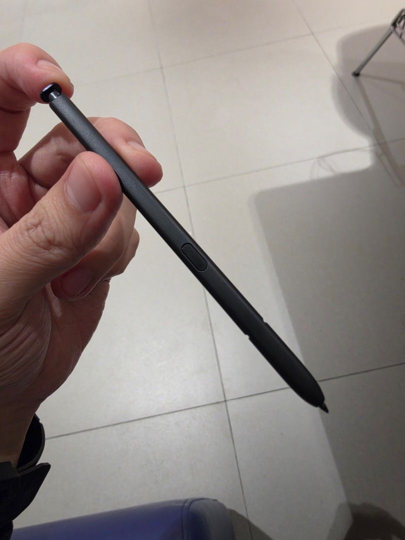 Samsung S23 Ultra S Pen original (graphite) (Category: Other Mobile & Gadget Accessories) located in Taguig. Submitted by mikisayoko (Listing ID 1460499439, Image 3). Description: selling s23 ultra spen, graphite color natrade in na po yung s23ultra kaya natira saken ung spen meetups at uptown mall bgc.