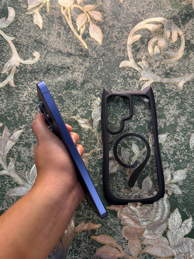 Samsung S26 Ultra 256GB (Category: Samsung) located in Taguig. Submitted by colecole2 (Listing ID 1460332889, Image 3). Description: Samsung s26 ultra 256gb Cobalt Violet Openline Ntc approved Privacy empered glass installed worth 3k Unit and case only For sale or swap Selling price: 55,999 Test and check all you want upon meet up taguig or nearby.